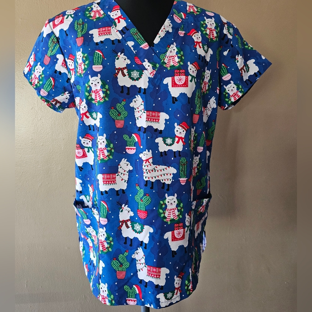 Cassandra O Holiday LlamaTheme Short Slv VNeck Medical Scrub Top Women's Small